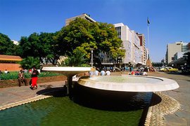 "Колониализм никуда из Африки не уходил"