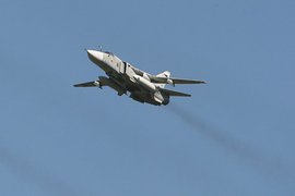 Опубликовано видео: Су-24 снова "оседлали" эсминец США  