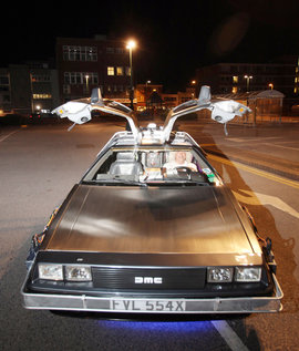 "Машина времени, DeLorean DMC 12