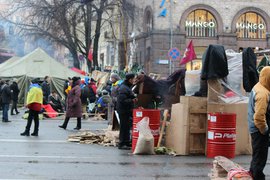 Методы Киева привычны: палатки на Майдане сожгли "неизвестные люди", а никакие не власти