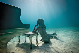 рояль, русалка