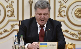 Азербайджанские СМИ обвиняют Петра Порошенко в хронической неблагодарности