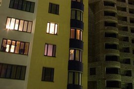 Когда орет промоутер, шумные соседи замолкают