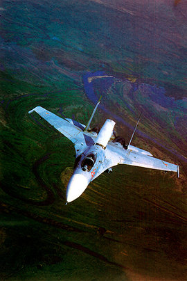 Многоцелевой истребитель Су-27