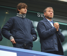 Аркадий Абрамович, Роман Абрамович