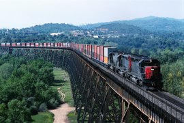 Пассажиры переплачивают за устаревшие железные дороги