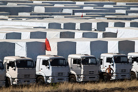 Гуманитарная колонна МЧС отправлена в Донецк и Луганск