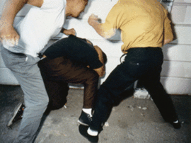 Сторонники Навального впятером избили студента. Новосибирск обещает жесткую "ответку"