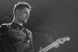 В Санкт-Петербурге умер гитарист группы 'Пилот'