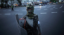 мужик с щитом