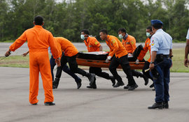 Лайнер Air Asia, авиакатастрофа