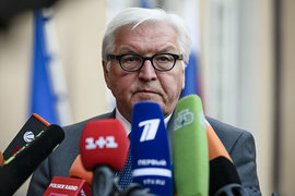 Глава МИД ФРГ Франк-Вальтер Штайнмайер предложил свой способ борьбы с нелегальной миграцией