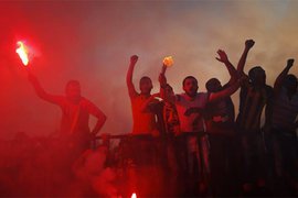 Турецкие фанаты сорвали минуту молчания криками "Аллаху Акбар!"